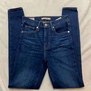 Levi’s mile high skinny jeans size 25